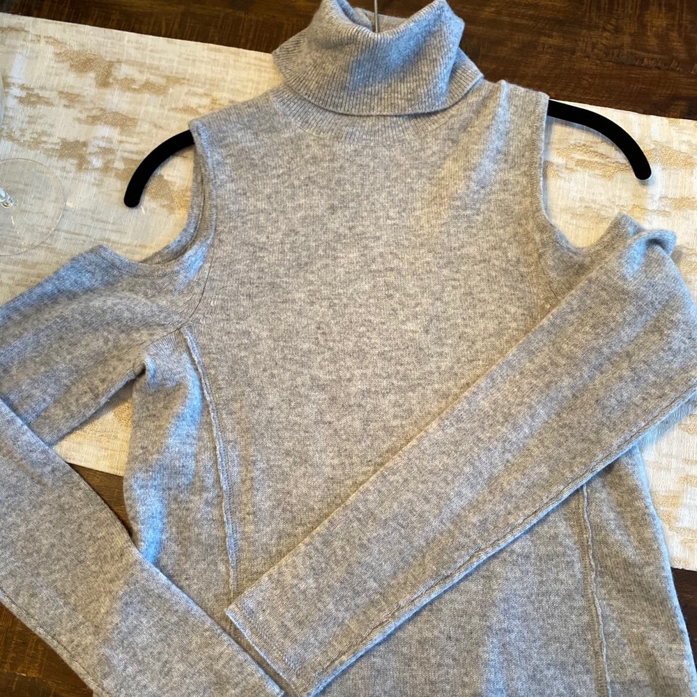 Antonio Melanie Cashmere sweater